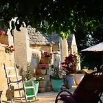 Trullo Santangelo Bed & Breakfast