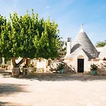 Trullo Santangelo Bed & Breakfast 4*