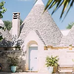 Bed & Breakfast Trullo Santangelo 4*