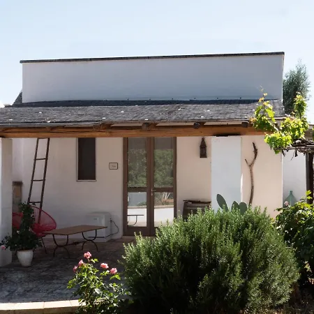 Trullo Santangelo Bed & Breakfast 4*