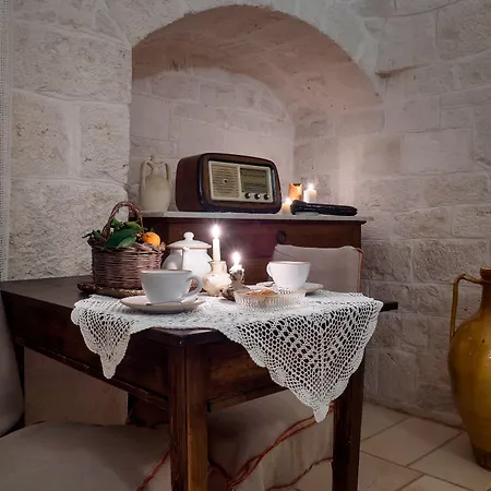 Bed & Breakfast Trullo Santangelo 4*