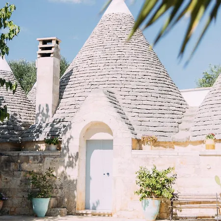 Bed & Breakfast Trullo Santangelo 4*