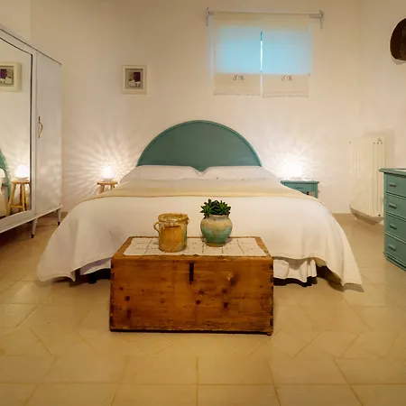 Trullo Santangelo Bed & Breakfast 3*