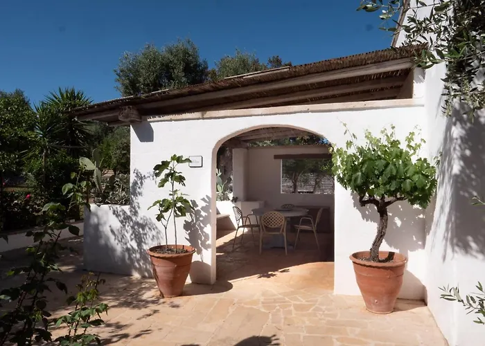 לינה וארוחת בוקר Trullo Santangelo 4*