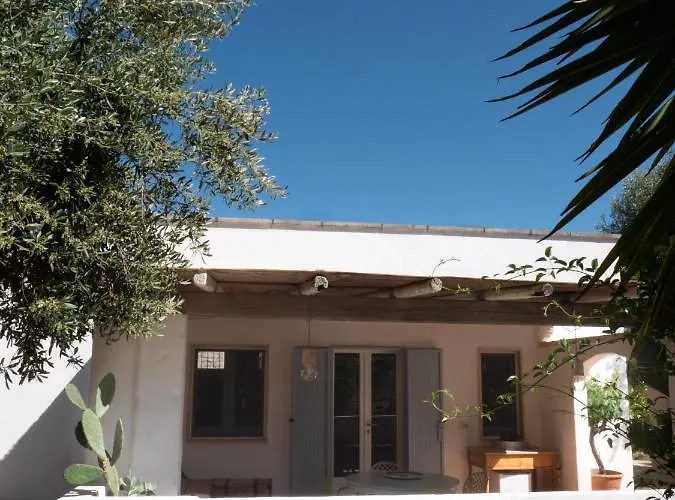 Trullo Santangelo לינה וארוחת בוקר צ'לייה מספיקה